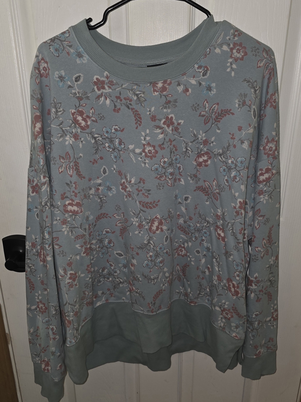 Torrid oversized, Blue Floral Crewneck Sweatshirt